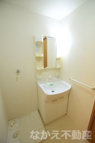 【洗面所】 | 脱衣スペースもあります