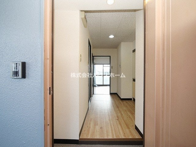 コスモセブンの内装