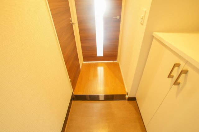 サンセリテ至誠会松崎町の玄関