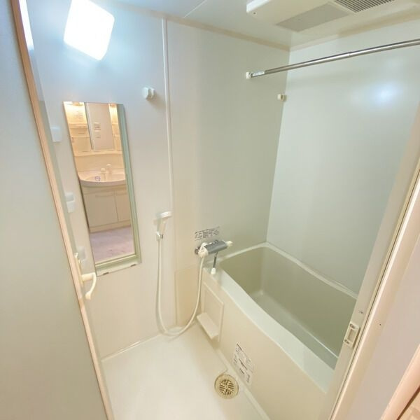 グランルージュ栄 Ⅱの浴室