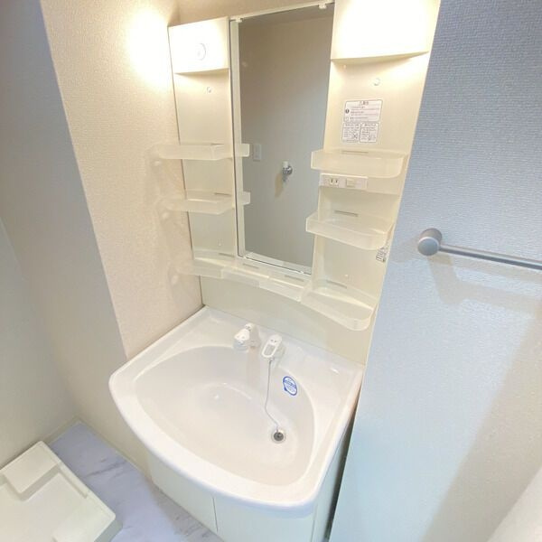 グランルージュ栄 Ⅱの洗面所