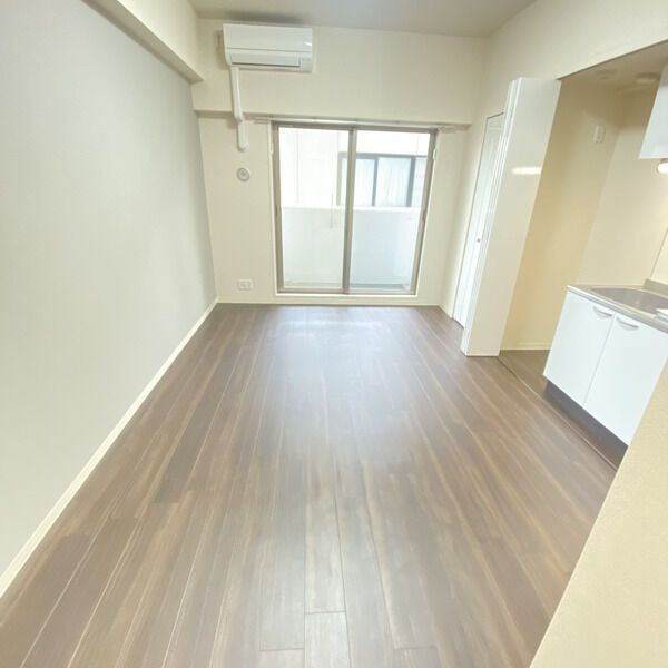 グランルージュ栄 Ⅱの居間・リビング