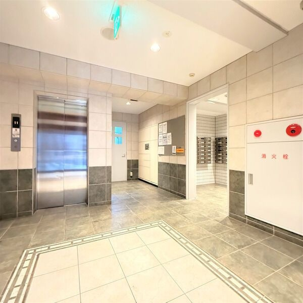 グランルージュ栄 Ⅱのロビー