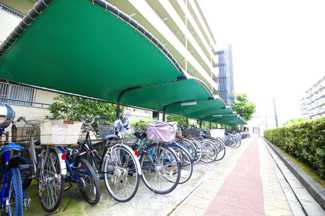 【駐輪場】 | ユニ宇治マンション3号館 | 【敷地内駐輪場】
※駐車場等の空き状況は都度要確認