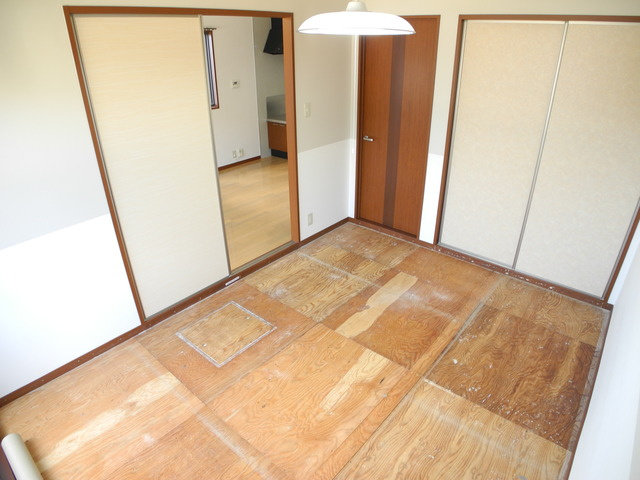 フレグランスヒルズの居間・リビング|※写真は202号室※現況を優先します