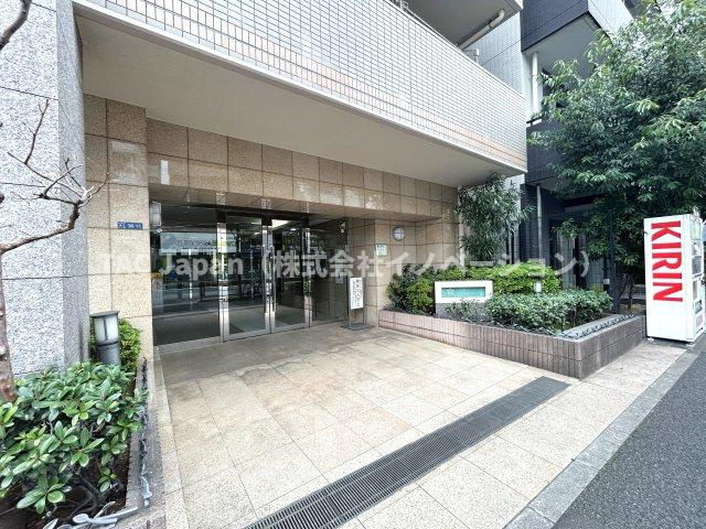 アリュージュ南千住のエントランス|【リノベーションしてお引渡し】
【工事中でも見学可能】
【類似の完成物件ご案内します】