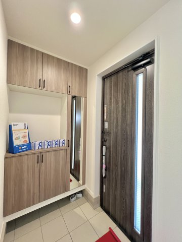 前橋朝日町2丁目の玄関|着脱もスムーズにできる玄関◎