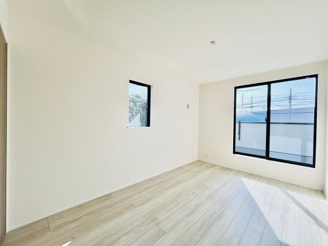 前橋朝日町2丁目の洋室|7.25帖の広々とした洋室♪