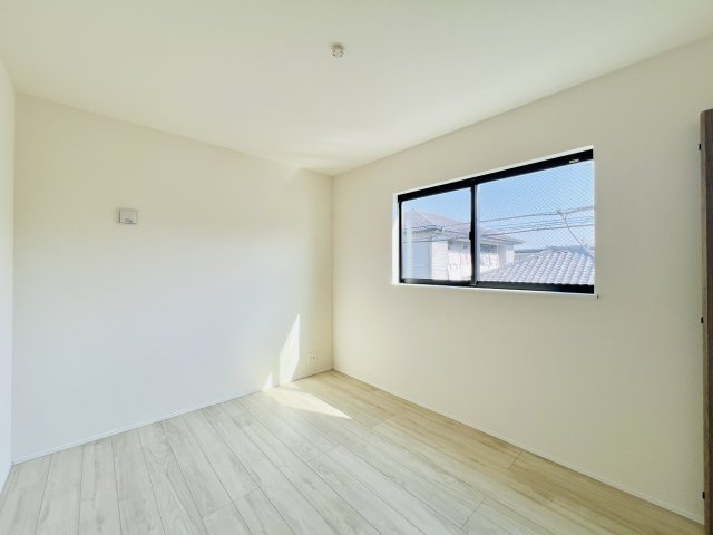 前橋朝日町2丁目の洋室|お子様の一人部屋デビューにも最適♪