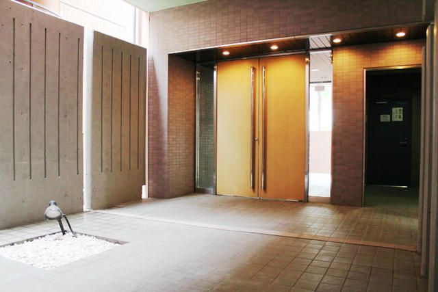 エクセル茗荷谷のエントランス