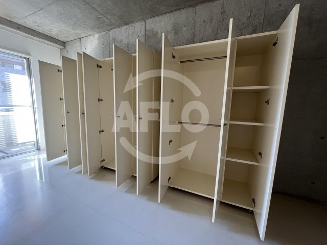 レキシントン・スクエア新町の収納|レキシントン・スクエア新町　　可動式クローゼット