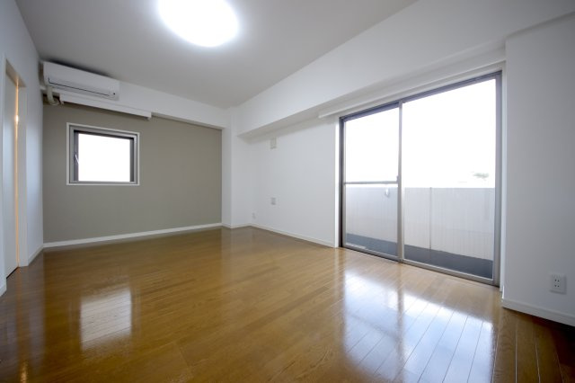 【居間・リビング】