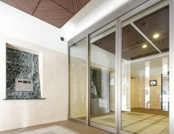 プレサンスSAKAE白川公園IIのロビー