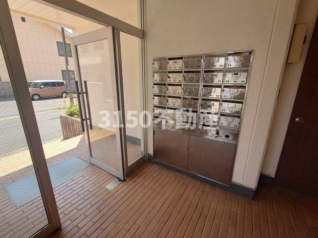 マンション島原のエントランス