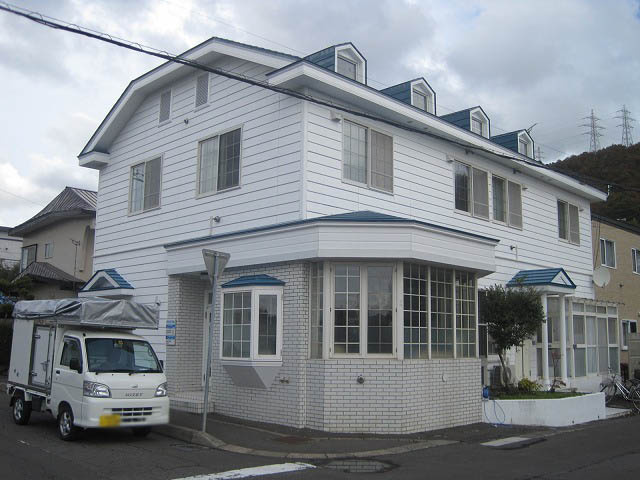 学）ハイツ六本木の外観