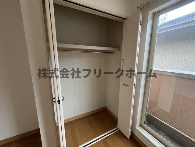 武蔵野市境南町３丁目のアパートの収納