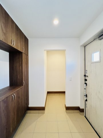 前橋市北代田町の玄関|履物の着脱もスムーズにできる玄関は、SIC付き♪