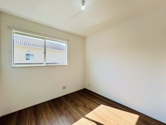 前橋市北代田町の洋室|お子様の一人部屋デビューにも最適♪