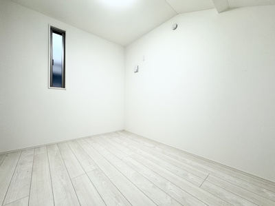 【洋室】 | ◆港北区綱島東1丁目中古住宅◆ | ◆気持ちの良い風が室内へ入り込む居室。家具を配置しても広々ご利用いただけます！！