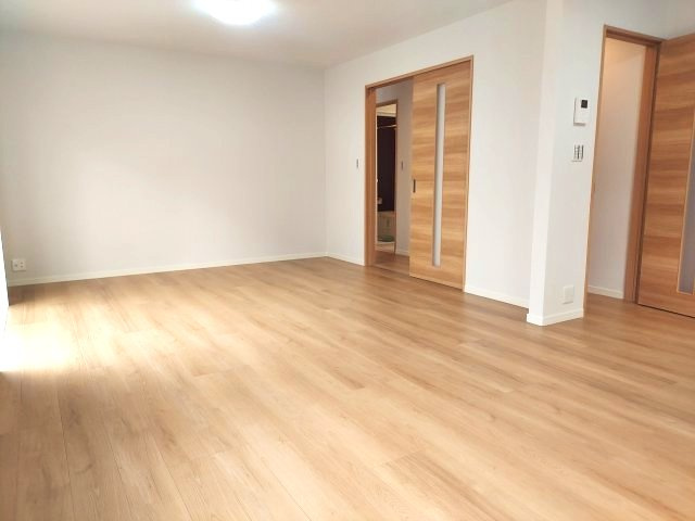 宝塚市山本南2丁目一戸建の居間・リビング
