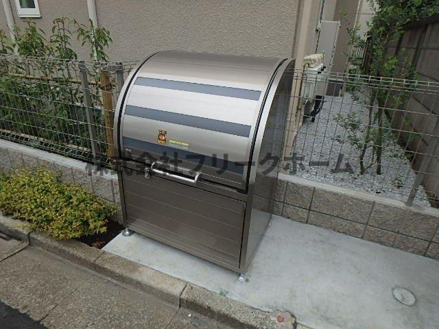 三鷹市上連雀３丁目のタウンのその他共用部分