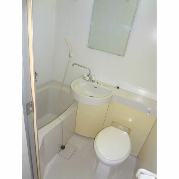 Fiore　西尾久Ⅱの浴室