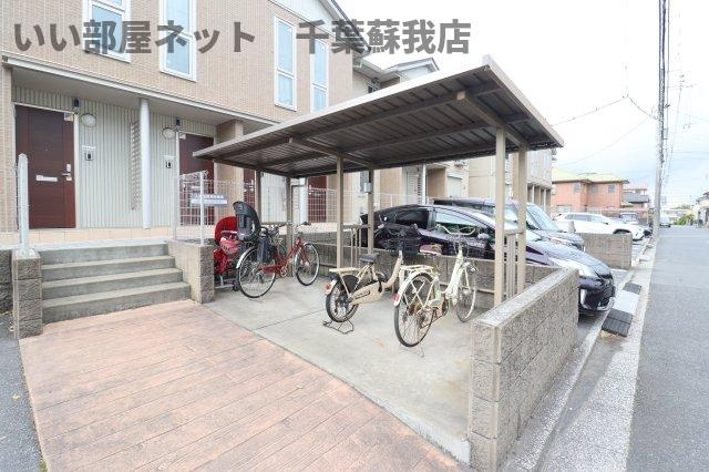 ひよどりパーク　Ａの駐車場|駐車場に車を止められます