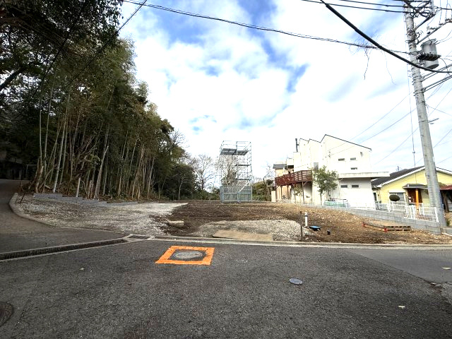 自然溢れる住環境　披露山公園至近