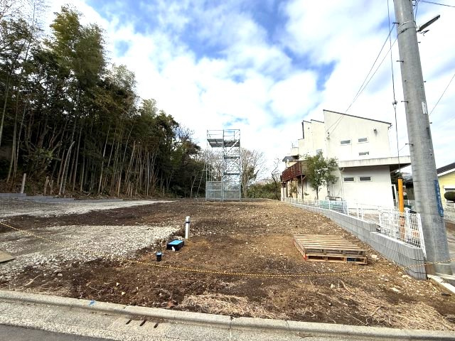 自然溢れる住環境　披露山公園至近