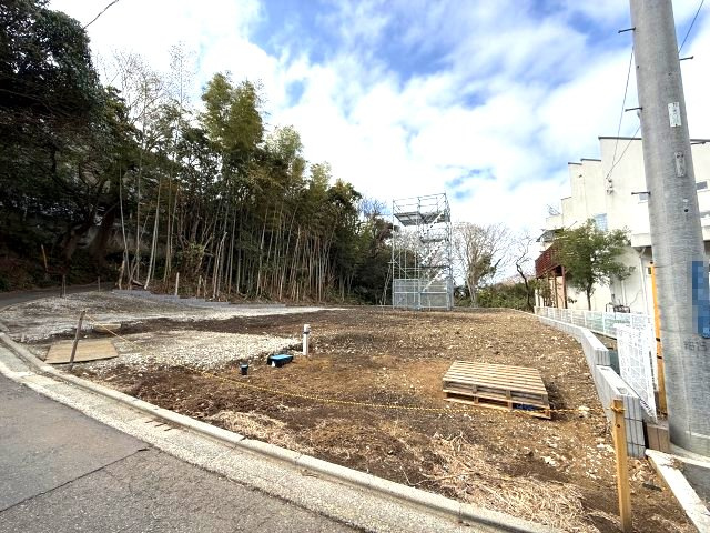 自然溢れる住環境　披露山公園至近の外観|陽当良好