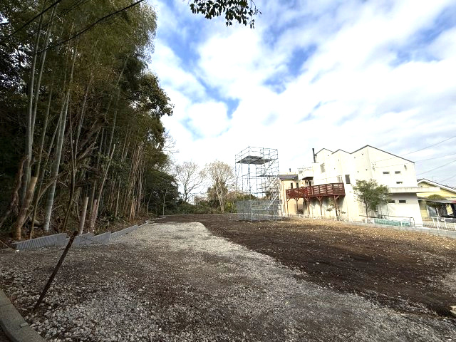 自然溢れる住環境　披露山公園至近の外観|中央