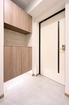 【玄関】 | グレイスたまプラーザⅡ | ◆明るい玄関です！散らかりやすい玄関もスッキリする大容量のシューズボックス付き。