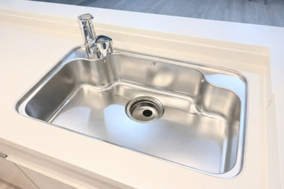 【キッチン】 | グレイスたまプラーザⅡ | ◆広々したキッチンシンク。洗い物が多い時にも快適にご利用いただけます。