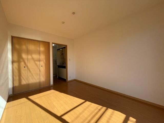 ＹＫＬ　ＦＬＡＴの寝室