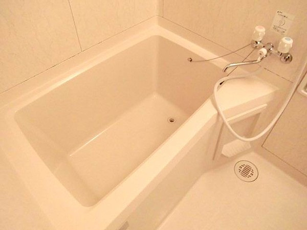 ファミールハイツの浴室