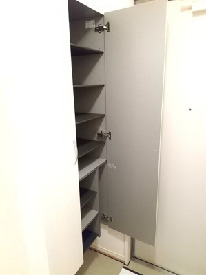 【玄関】 | Le Monde