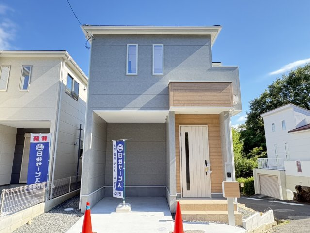 高槻市大和１丁目新築一戸建（1号地）の外観|落ち着いた住宅街に馴染む、安心感のある外観です。