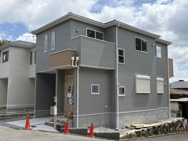 高槻市大和１丁目新築一戸建（1号地）の前面道路含む現地写真|外観（2026年4月27日時点）