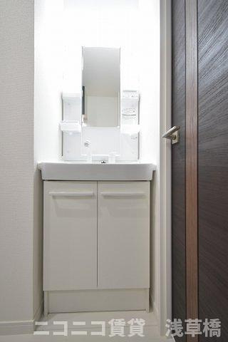 グランクオール五反野の洗面所