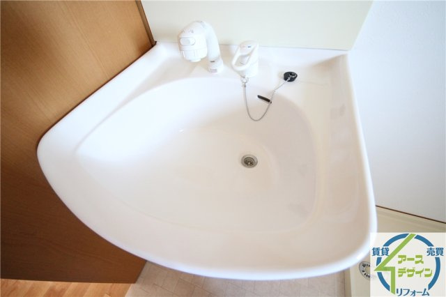 ハートフルハイツの独立洗面台