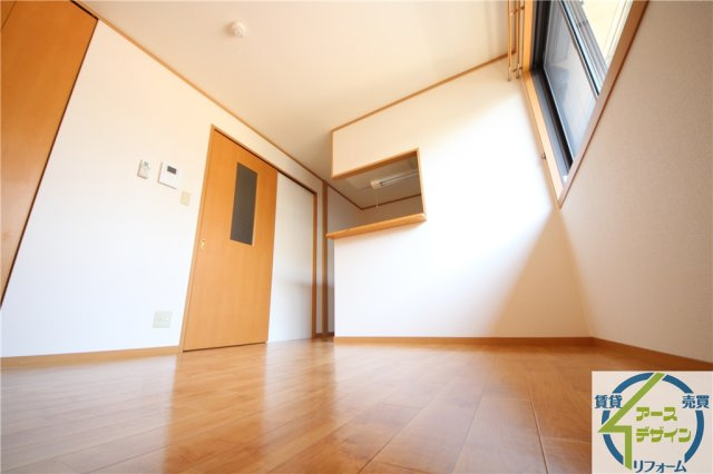 ハートフルハイツの居間・リビング