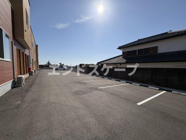ANIMAL KINGDOMの駐車場|高崎、前橋のお部屋探しはエンドスケープまで！お客様の理想お聞かせ下さい♪