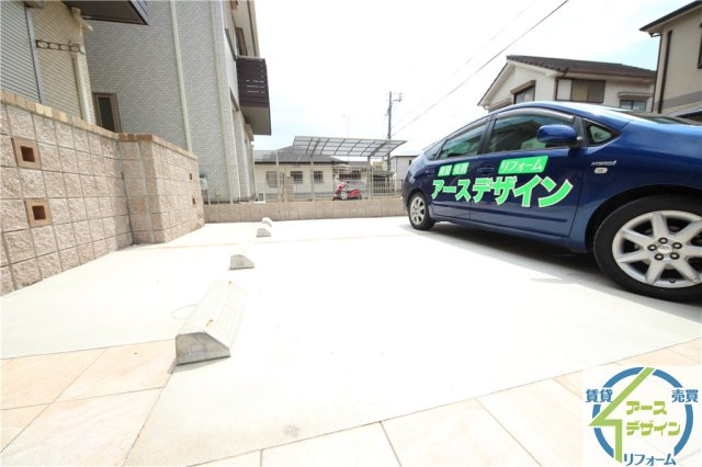 ハピネスコートⅡの駐車場