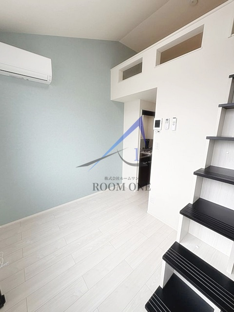 ＭＩ ＣＡＳＡ 平和台の居間・リビング|洋室のお部屋です。