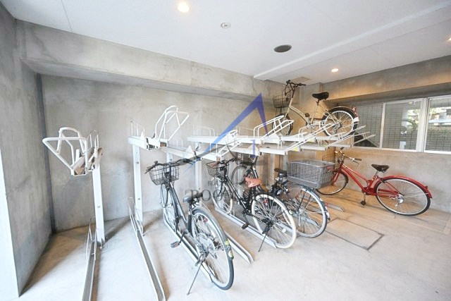 ディアレイシャス王子神谷のその他共用部分|駐輪場です。