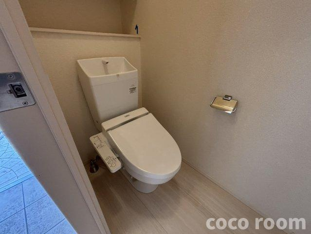 ム・ラージⅤの駐車場