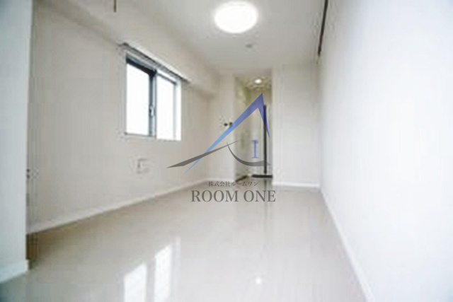 Luxe Yotsuyaの居間・リビング|洋室のお部屋です。