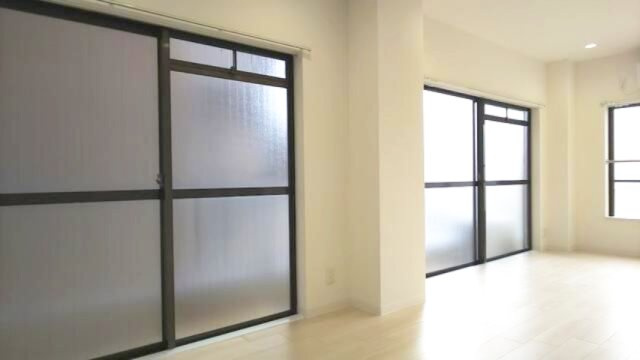 シティー５の居間・リビング