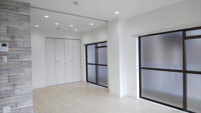 シティー５の居間・リビング