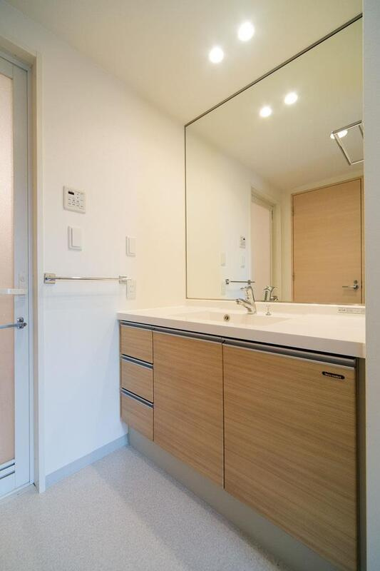 ガーデニエール砧レジデンスの独立洗面台